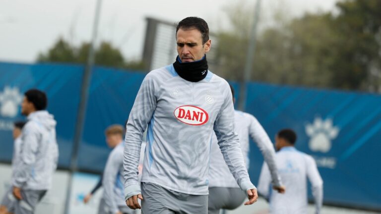 Kike García: «Lo más importante y con lo que se queda la gente son los últimos partidos» Kike García, durante un entrenamiento en la CE Dani Jarque