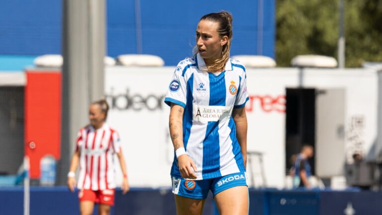 Laia Ballesté, titular en el debut liguero de la temporada