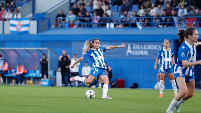 Laia Ballesté disfrutó de su tercera titularidad con el Espanyol Femenino ante el Atlético de Madrid