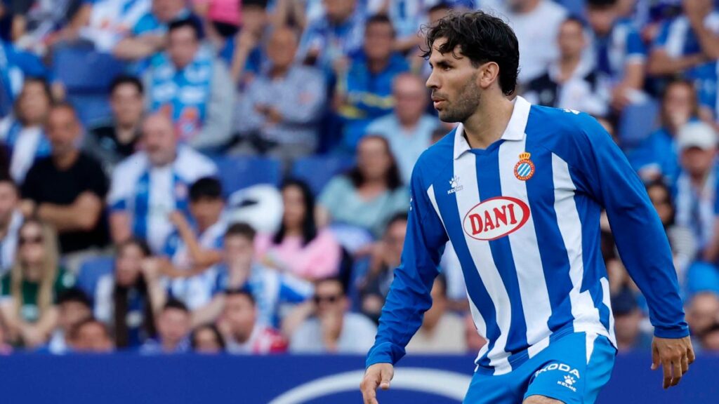 Leandro Cabrera visualiza el RCDE Stadium en el Espanyol - UD Las Palmas