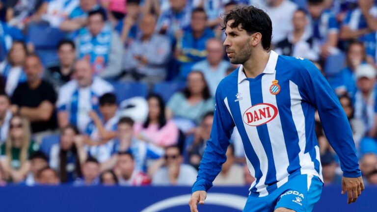 Leandro Cabrera visualiza el RCDE Stadium en el Espanyol - UD Las Palmas