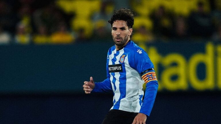 Leandro Cabrera: «Emocionalmente, teníamos que sobrepasar lo que fue la destitución de Manolo» Leandro Cabrera, goleador en el Villarreal CF - Espanyol