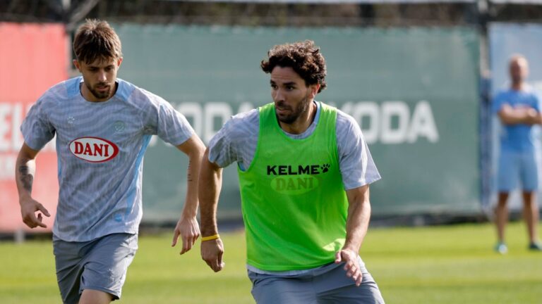 Leandro Cabrera: «Contra el Villarreal CF no tenemos que desesperarnos» Leandro Cabrera prepara el Espanyol - Villarreal CF en la Ciutat Esportiva Dani Jarque