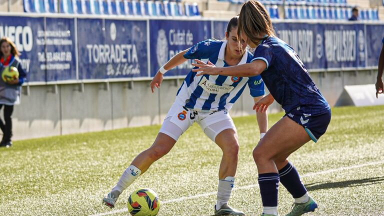 Arola Aparicio llevó el peso del ataque del Espanyol Femenino en Badalona