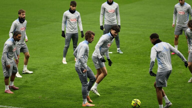 El Espanyol termina de preparar el partido ante el Sevilla FC en el RCDE Stadium