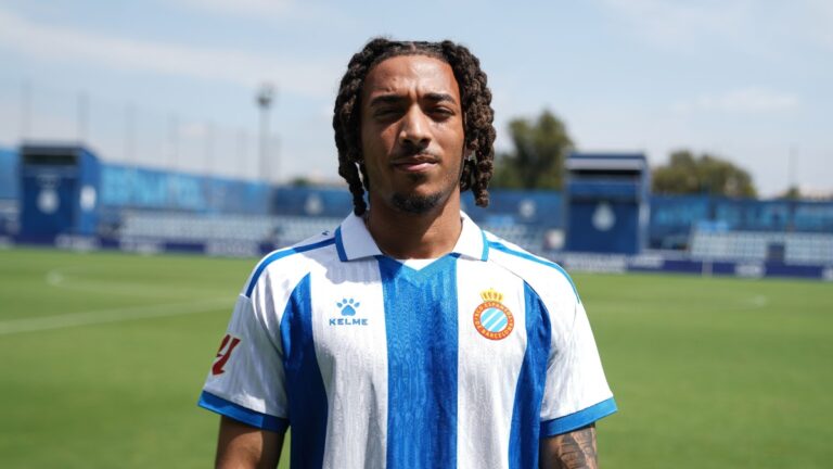 Luca Koleosho, en el Campo 1 de la CE Dani Jarque