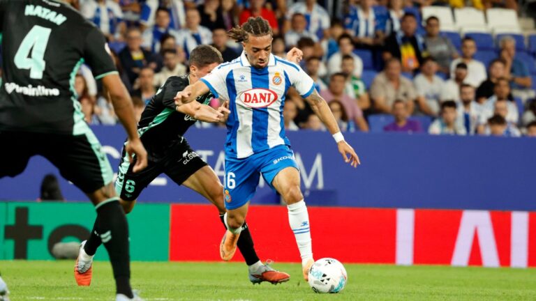 Luca Koleosho participó en el Espanyol - Real Betis
