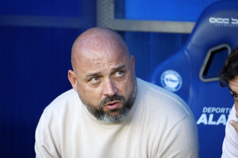 Manolo González