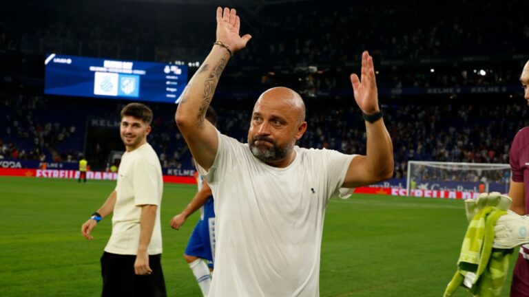 Manolo González