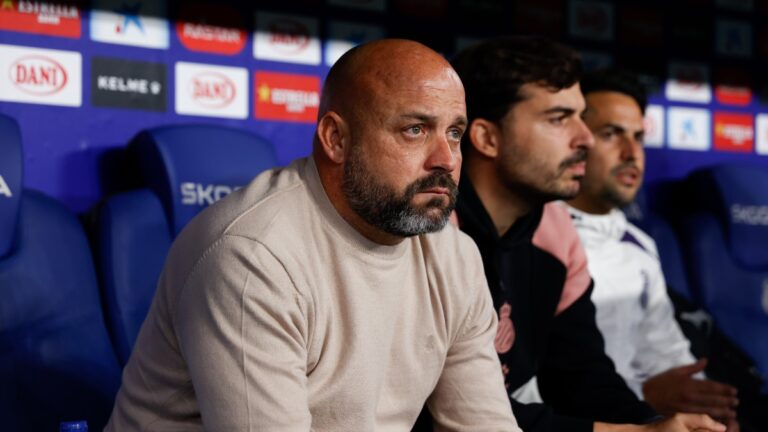 Manolo González, en el banquillo durante el duelo ante el RC Celta de Vigo