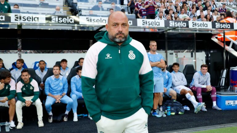 Manolo González clava su mirada en el Newcastle United - Espanyol de pretemporada