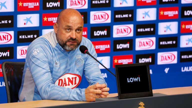 A Manolo González no le preocupa la celebración del 125 aniversario en la previa ante el Elche CF