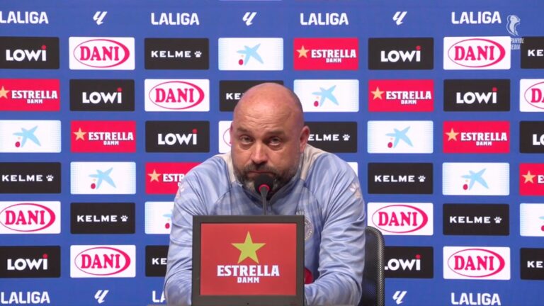 Manolo González habla para los medios antes de viajar a Getafe