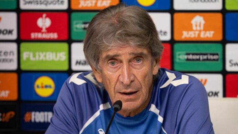 Manuel Pellegrini atendió a los medios de comunicación en una previa de la Europa League
