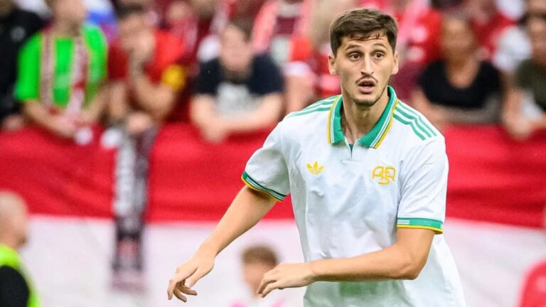 Marash Kumbulla forma parte de la expedición de la pretemporada de la AS Roma