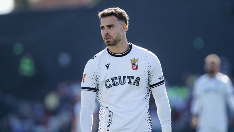 Marcos Fernández, en el radar de los clubes europeos Marcos Fernández es titular con la AD Ceuta