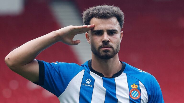 Marcos Fernández, con el gol presente Marcos Fernández anotó el 1-1 ante el Middlesbrough FC en la mini gira inglesa
