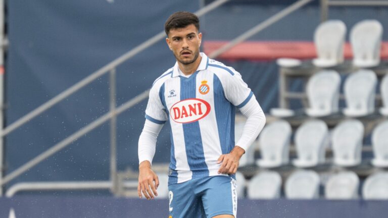 Marcos Fernández es el lateral izquierdo titular del Espanyol B