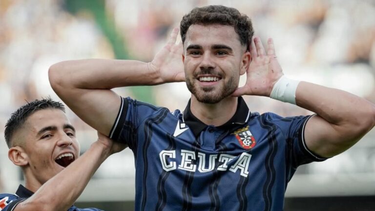El Espanyol baraja la vuelta de Marcos Fernández Marcos Fernández celebra un gol con la AD Ceuta