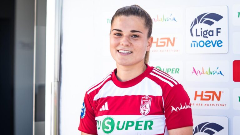 María Barquero después del Granada CF 2-1 Espanyol Femenino