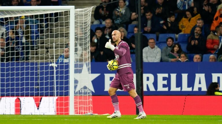 Marko Dmitrovic, en un partido en el RCDE Stadium