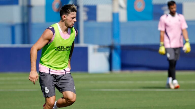 Max Svensson, una de las novedades en el primer entrenamiento del Espanyol