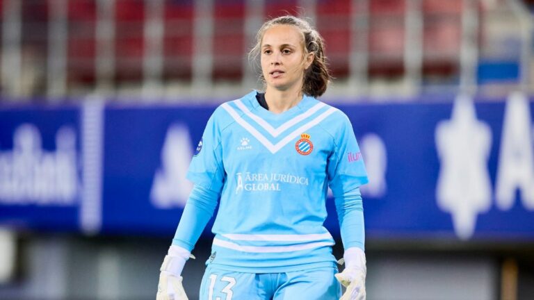 El mes de los debuts de Meri Muñoz Meri Muñoz debuta como titular en la SD Eibar - Espanyol Femenino