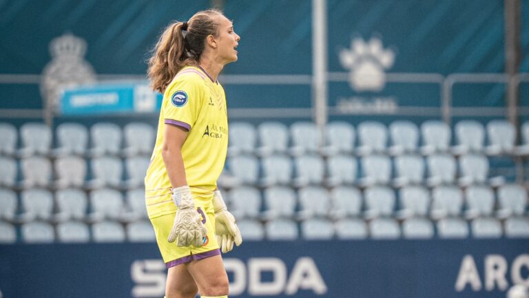 Meri Muñoz, la heredera de Romy Salvador Meri Muñoz es la portera titular en el Espanyol Femenino - Deportivo Alavés