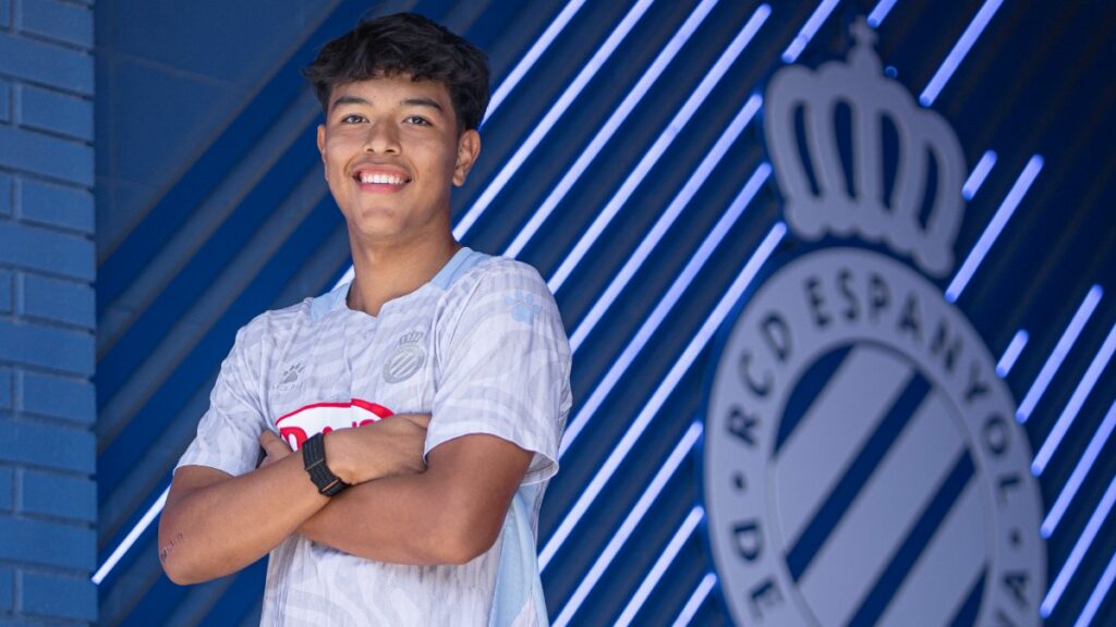 Miguel Londoño atiende a 'El 1900' antes de viajar a Mallorca para el partido ante el Atlético Baleares
