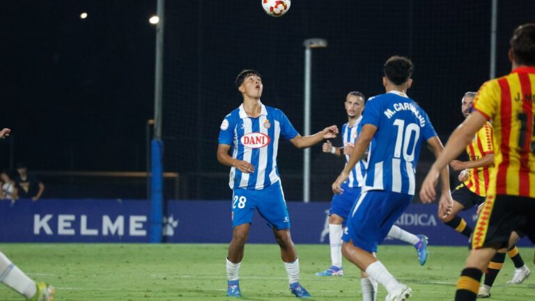 Miguel Londoño debutó oficialmente con el Espanyol B