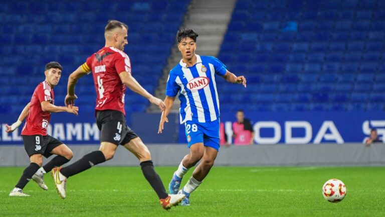 Miguel Londoño jugó 5 minutos en el RCDE Stadium