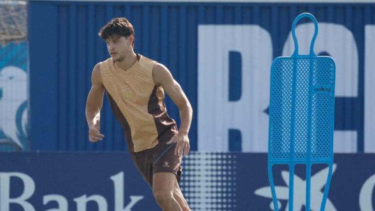 Miguel Rubio, en un entrenamiento de la pretemporada con el Espanyol en la CE Dani Jarque