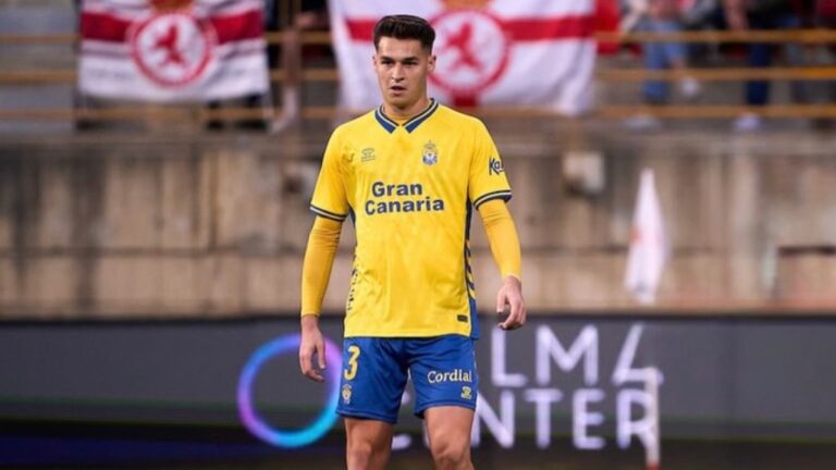 Mika Marmol, durante el Cultural y Deportiva Leonesa - UD Las Palmas