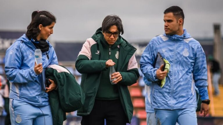 Sara Monforte y Marta Cubí, antes de un partido amistoso del Espanyol Femenino