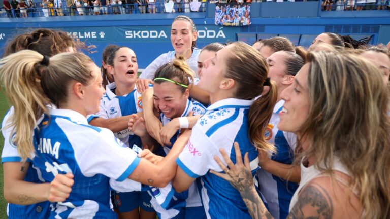 El Espanyol Femenino despide como una familia a Judit Pablos