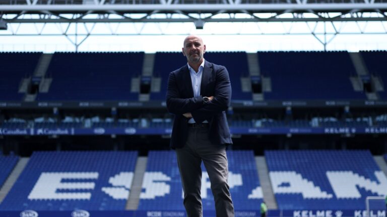 Monchi, en el RCDE Stadium antes de ser presentado