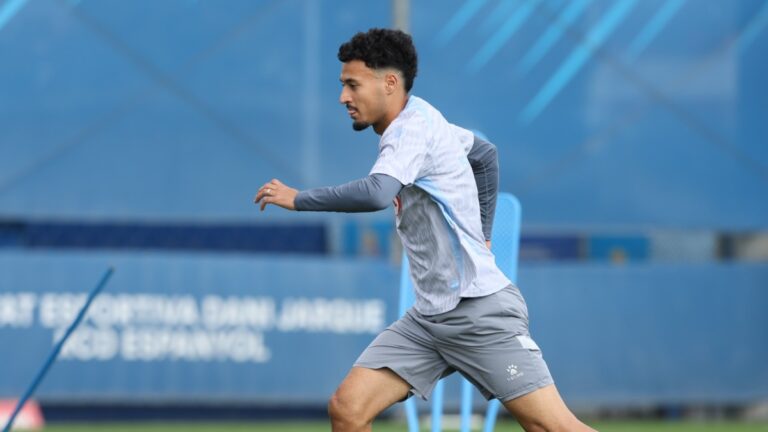Omar El Hilali prepara con el Espanyol el partido ante el Villarreal CF