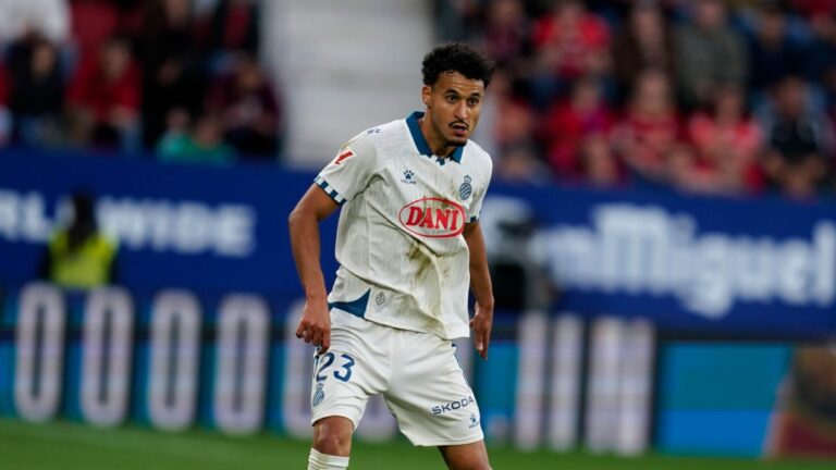 Omar El Hilali durante el CA Osasuna - Espanyol
