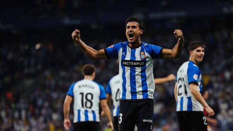 Omar El Hilali: «Para activar la temporada opcional nos entenderemos» Omar El Hilali, en el Espanyol - Sevilla FC