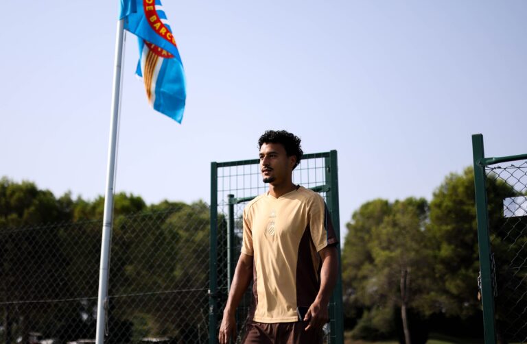 Omar El Hilali: «Hay que empezar a meternos ya el ganar en la cabeza» El lateral marroquí explica la mentalidad del Espanyol 2026/27