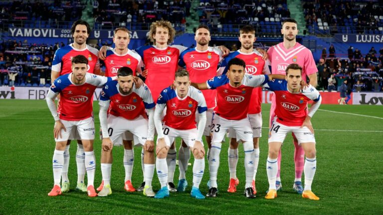 Solo hubo un cambio en el once del Espanyol en el Coliseum
