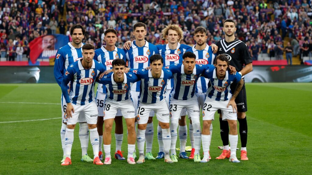 El once titular del Espanyol en el derbi estuvo formado por cinco canteranos de 'La21'