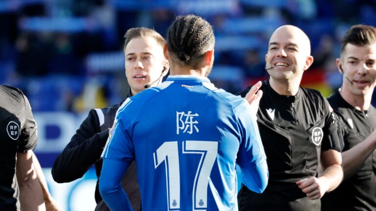 González Fuertes en un partido del Espanyol