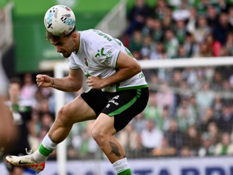 Pablo Ramón completa los 90 minutos en el ascenso del Racing de Santander a Primera división