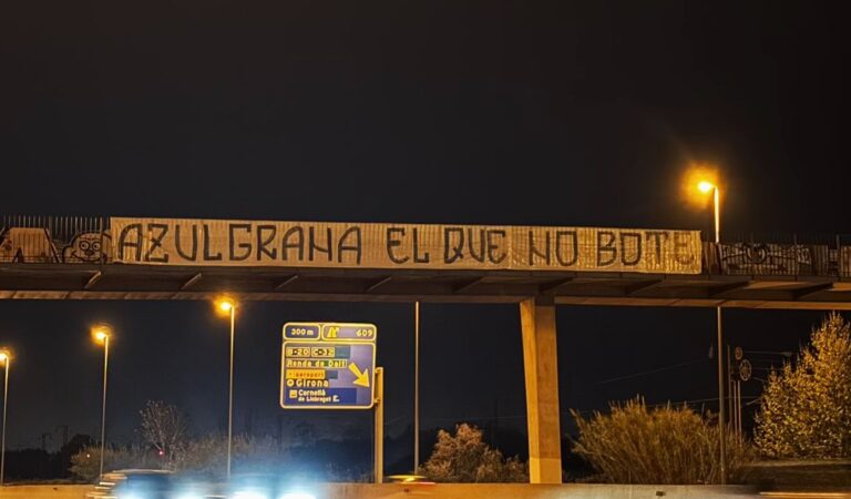 La Juvenil arranca el derbi con pancartas en apoyo al Espanyol