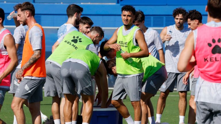 El Espanyol entrena en la CE Dani Jarque en la pretemporada