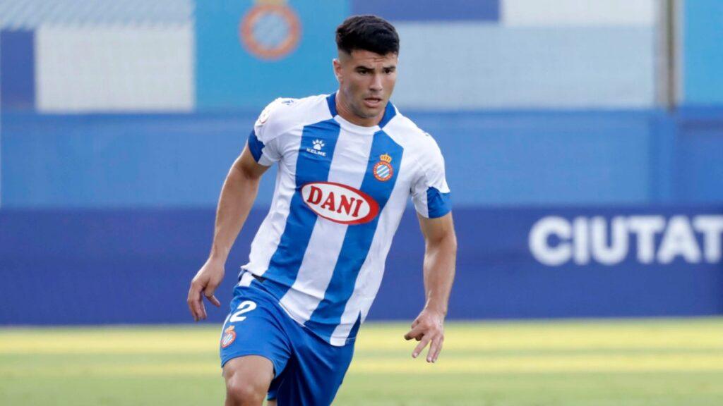 El lateral derecho y los extremos, posiciones que el Espanyol B tiene sin doblar El 1900