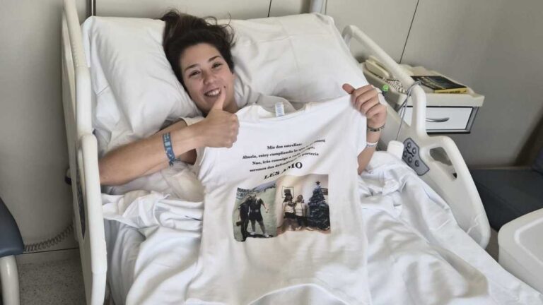 Paula Coba, en planta después de la operación