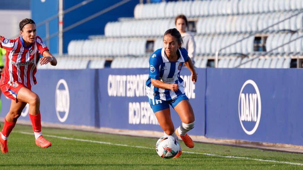 Paula Perea fue sustituida en el descuento en el Espanyol Femenino - Atlético de Madrid