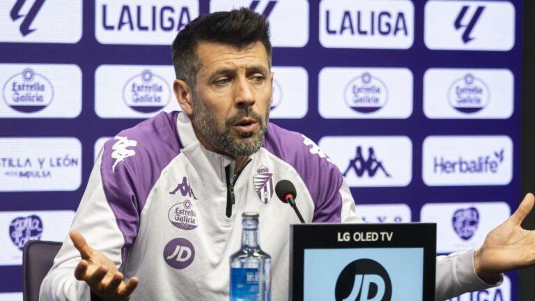 Paulo Pezzolano, técnico del Real Valladolid